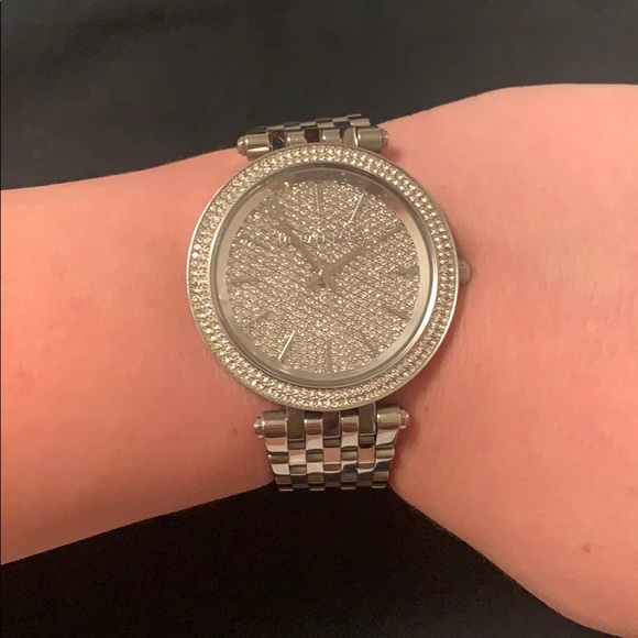 Michael Kors watch - Picture 2 of 3
